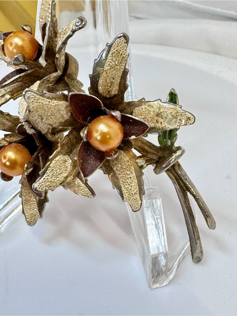Gorgeous Vintage Gold Floral Pearl Brooch